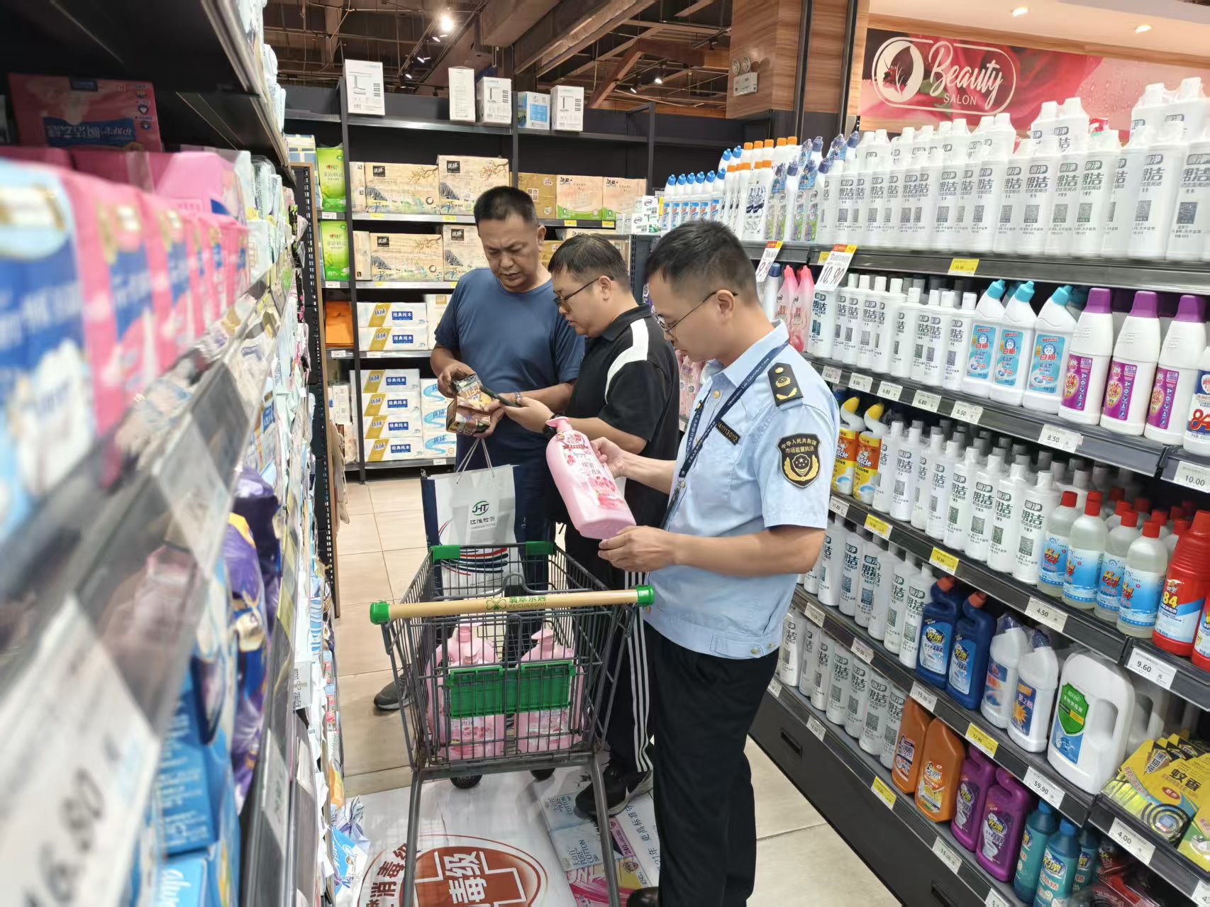 廣昌縣市場監(jiān)督管理局扎實(shí)開展日用品、眼鏡、校服產(chǎn)品質(zhì)量專項(xiàng)監(jiān)督抽檢工作